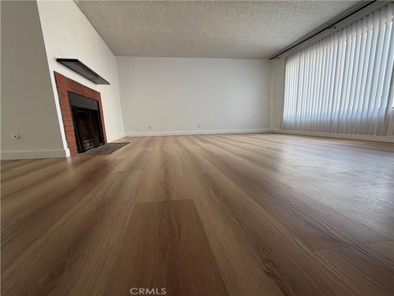 MLS #OC25257906 image #0