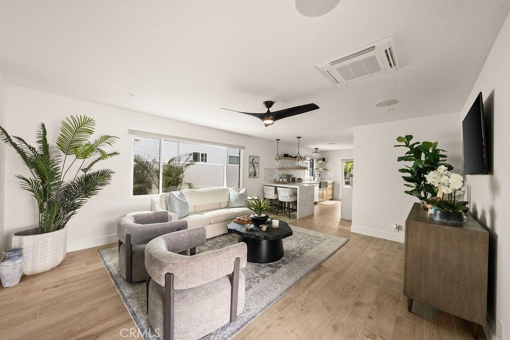 MLS #OC25257927 image #0