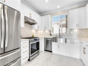 MLS #OC25258033 image #0