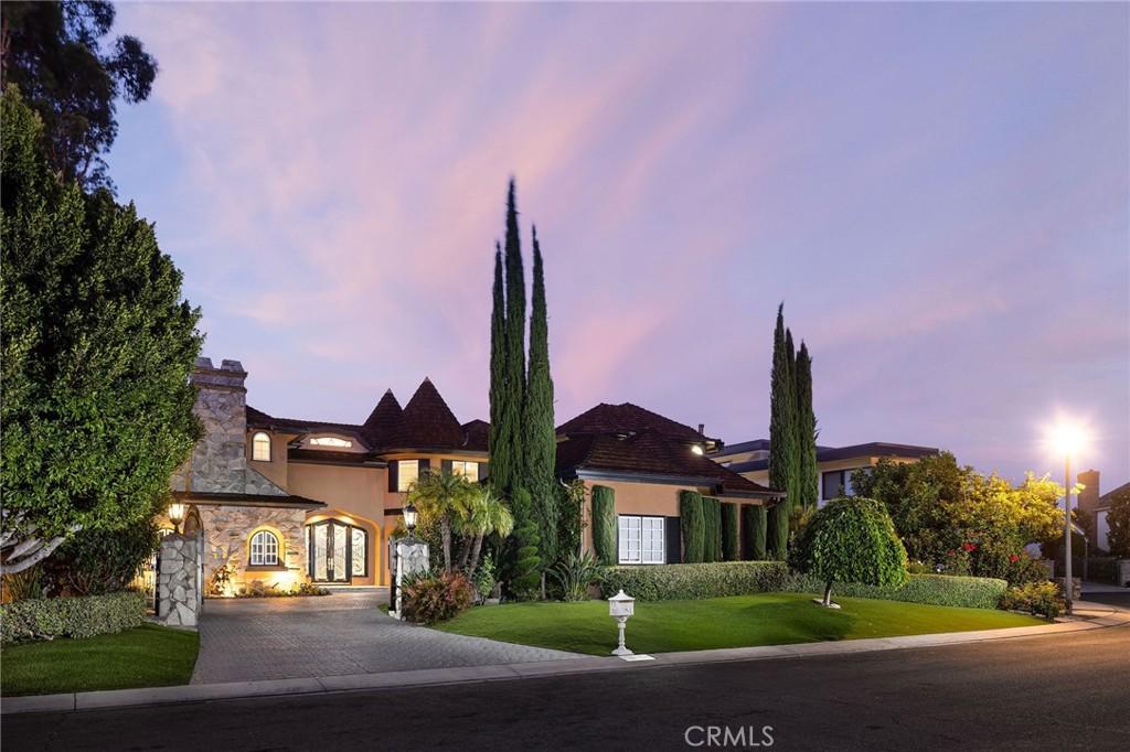 MLS #OC25258193 image #0