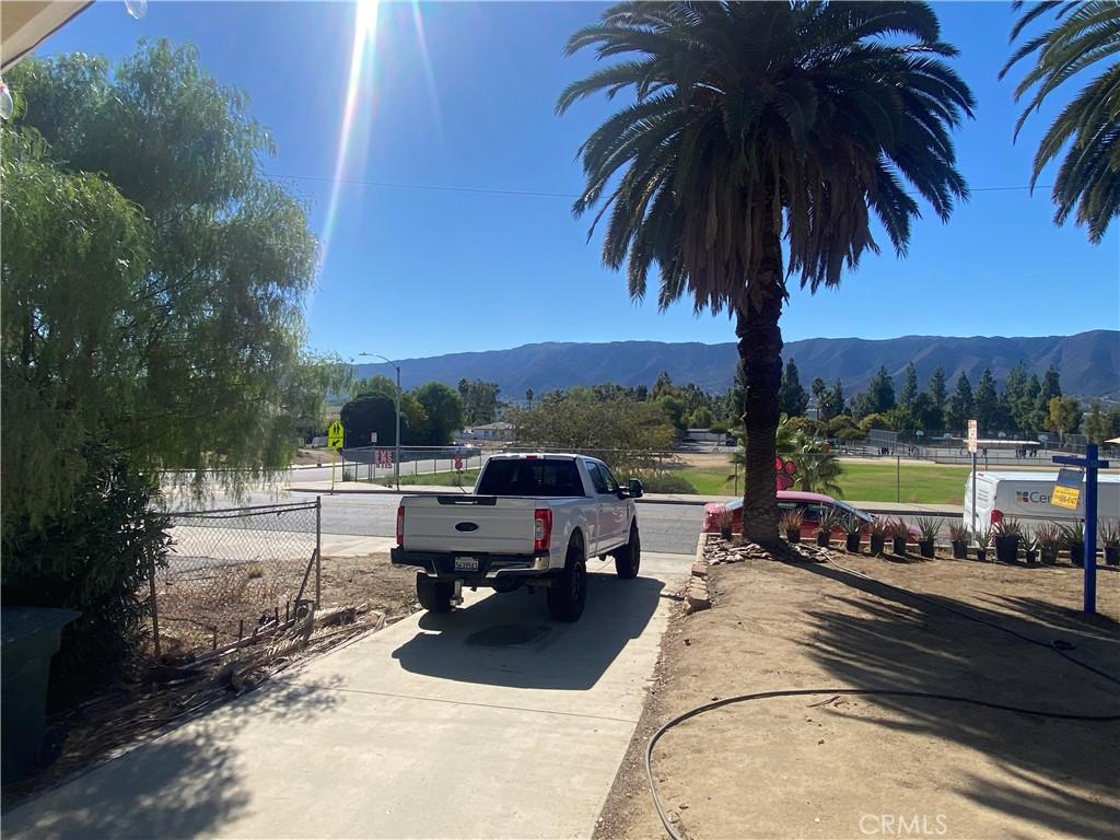 MLS #OC25258295 image #0