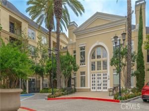 MLS #OC25258395 image #0