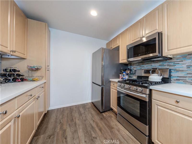 MLS #OC25258395 image #0