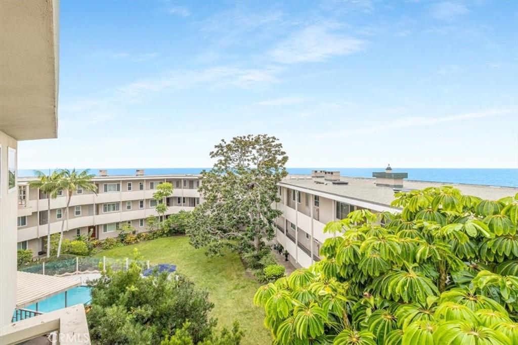 MLS #OC25258519 image #0