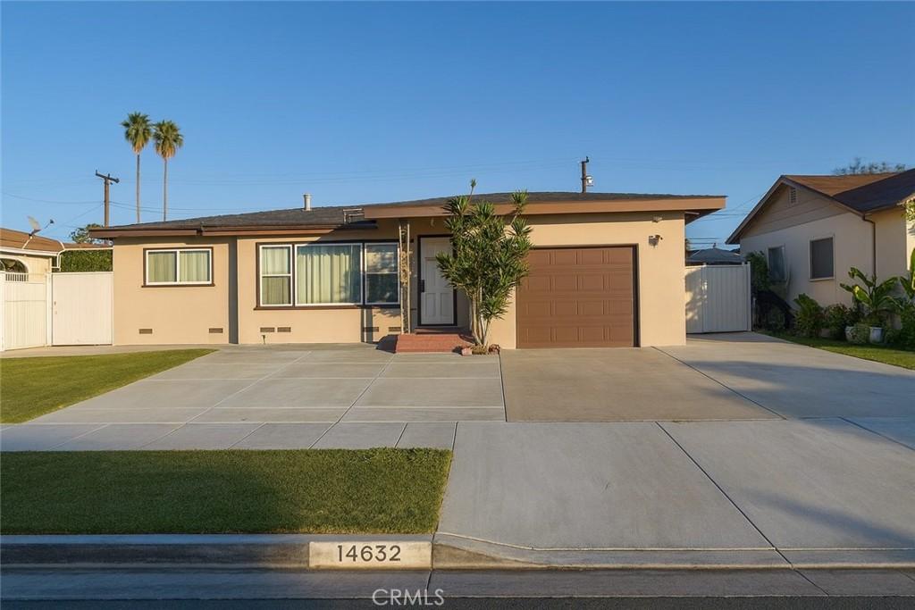 MLS #OC25258593 image #0