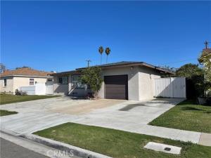 MLS #OC25258593 image #0