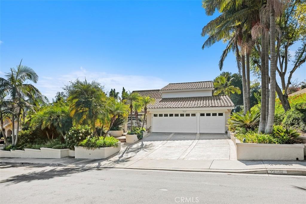 MLS #OC25258776 image #0