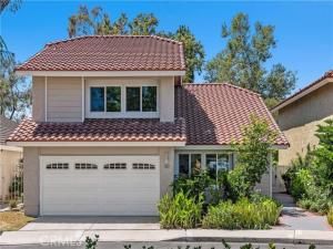 MLS #OC25258778 image #0