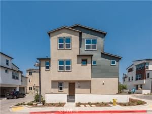 MLS #OC25258821 image #0