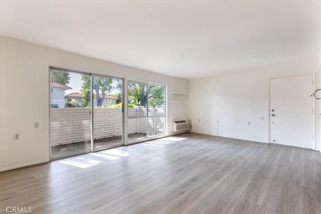 MLS #OC25258840 image #0