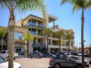 MLS #OC25258877 image #0