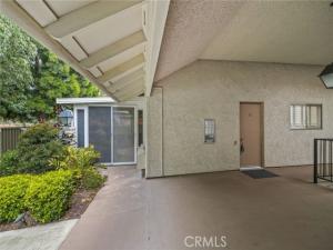 MLS #OC25258974 image #0