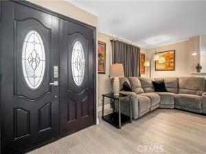 MLS #OC25259589 image #0