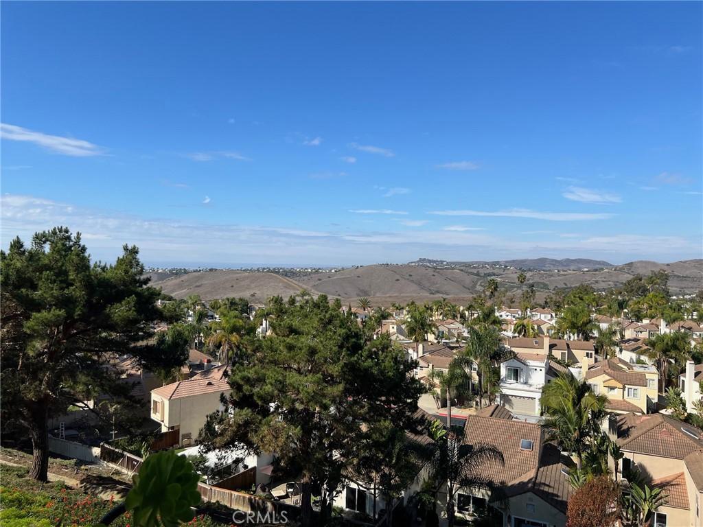 MLS #OC25259648 image #0