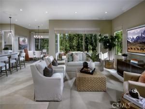 MLS #OC25260030 image #0