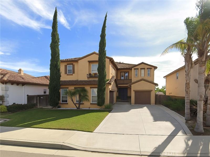 MLS #OC25260123 image #0