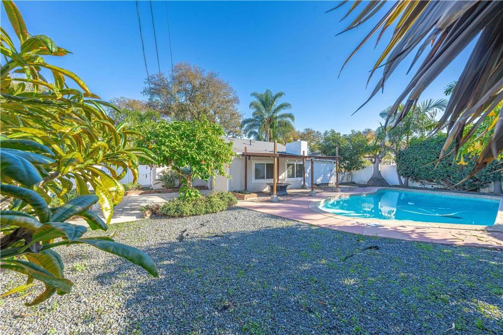 MLS #OC25260204 image #0