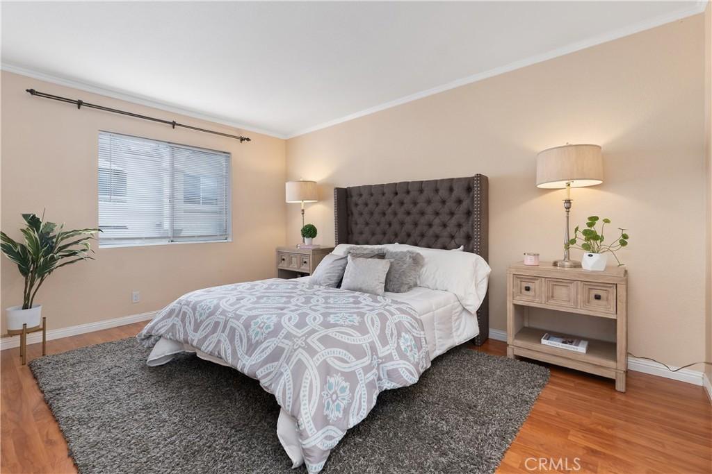 MLS #OC25260218 image #0