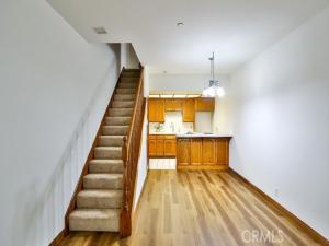 MLS #OC25260313 image #0