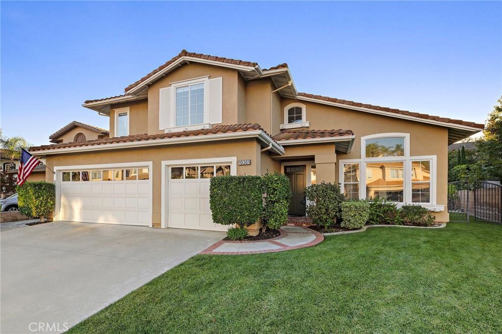 MLS #OC25260326 image #0