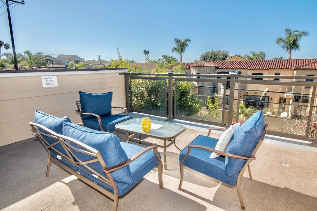 MLS #OC25260351 image #0