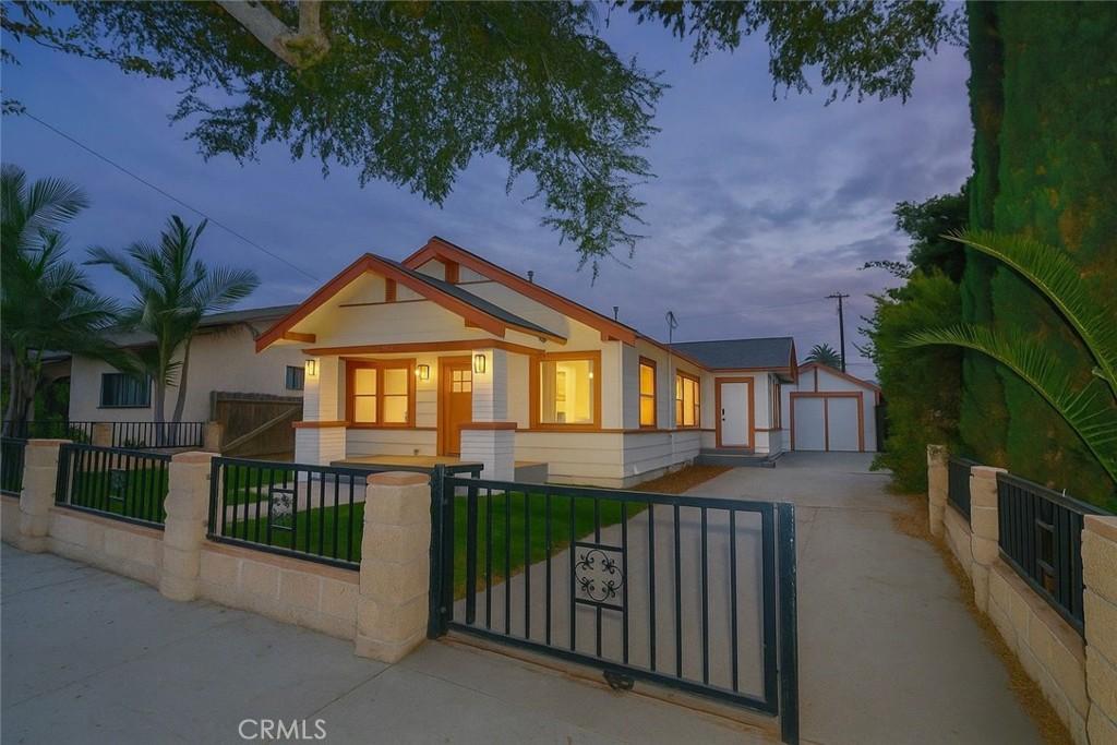 MLS #OC25260438 image #0