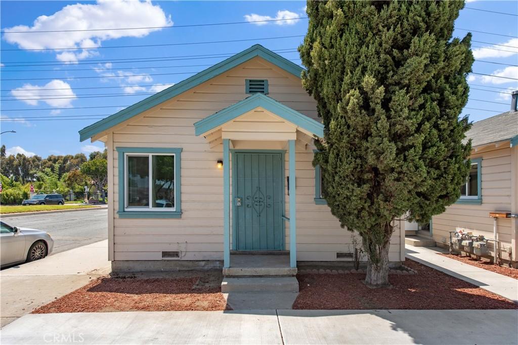 MLS #OC25260587 image #0