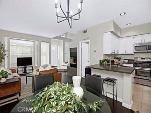 MLS #OC25260669 image #0