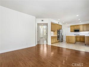 MLS #OC25260761 image #0