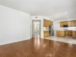 MLS #OC25260761 image #0