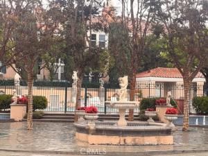 MLS #OC25260819 image #0