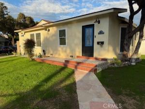 MLS #OC25260998 image #0