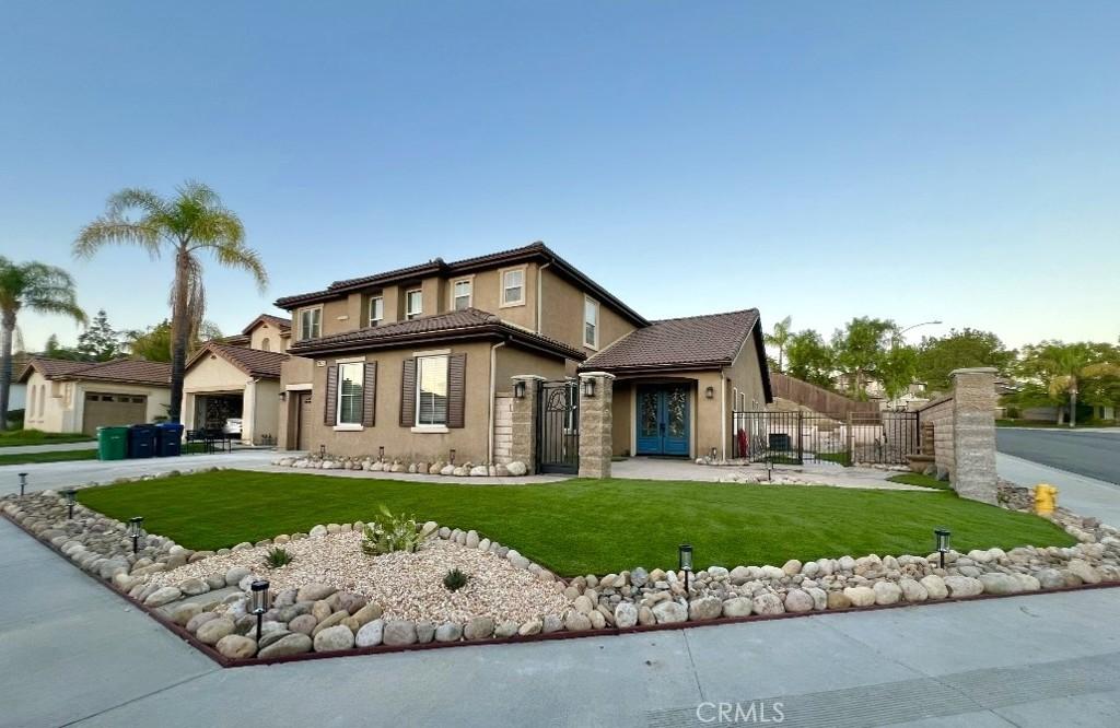 MLS #OC25261076 image #0