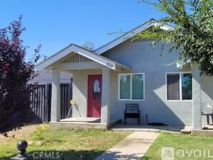 MLS #OC25261082 image #0