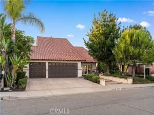 MLS #OC25261099 image #0