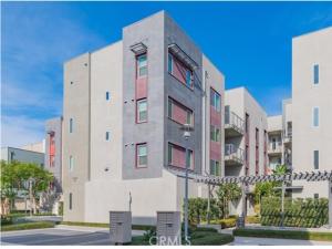 MLS #OC25261122 image #0