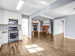 MLS #OC25260333 image #0