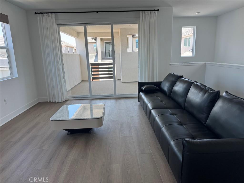 MLS #OC25261290 image #0