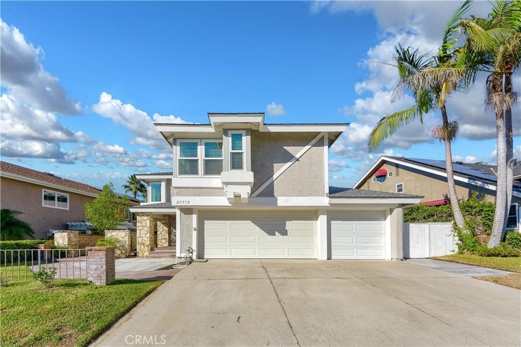 MLS #OC25261399 image #0