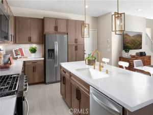 MLS #OC25261401 image #0