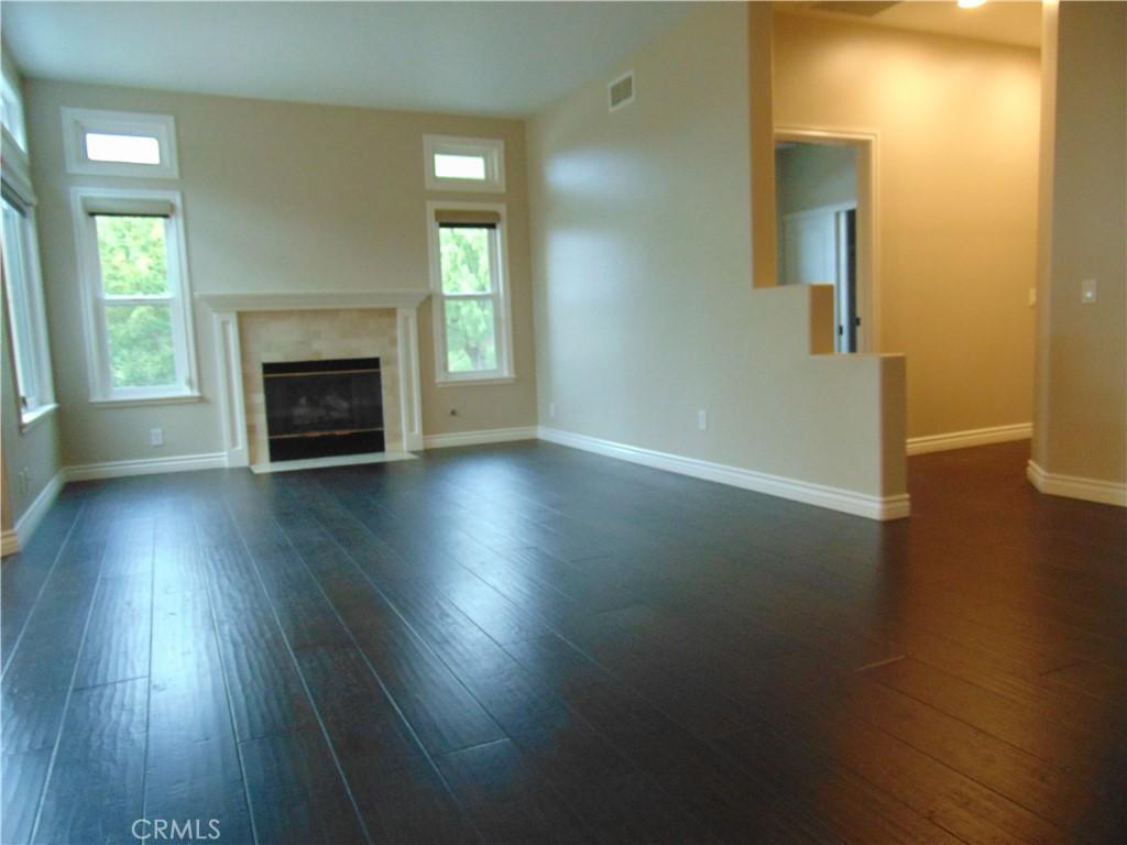 MLS #OC25261441 image #0