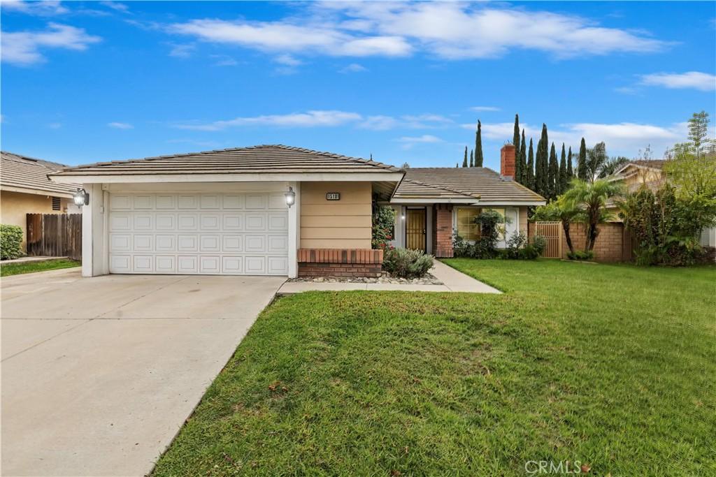 MLS #OC25261513 image #0