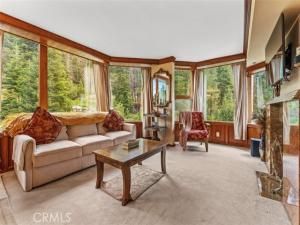 MLS #OC25261552 image #0