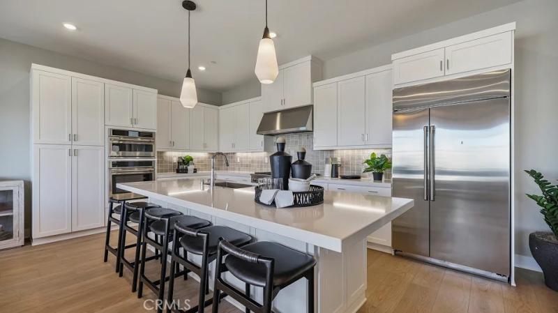 MLS #OC25261684 image #0