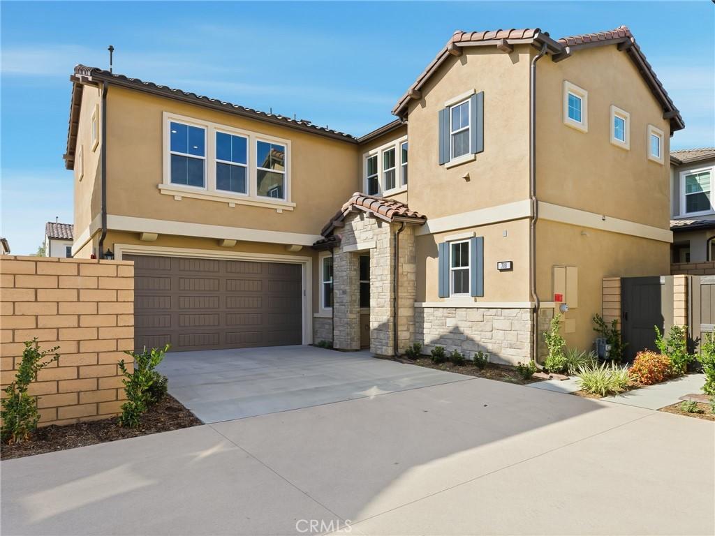 MLS #OC25261703 image #0