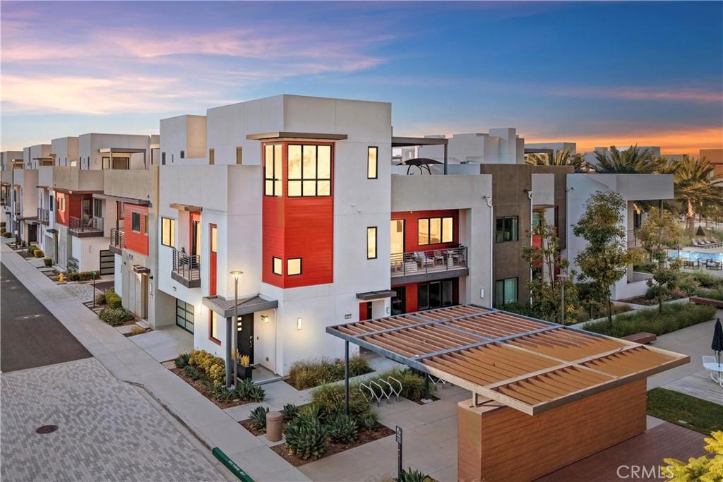 MLS #OC25261727 image #0