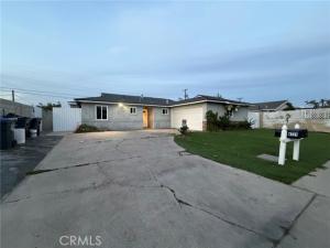 MLS #OC25261797 image #0