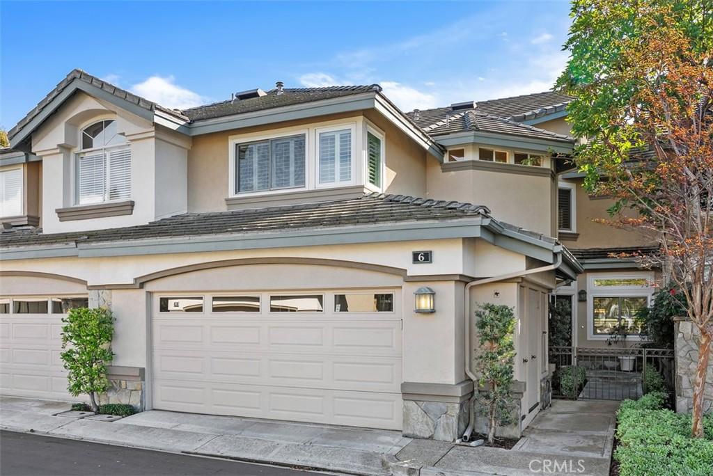 MLS #OC25261824 image #0