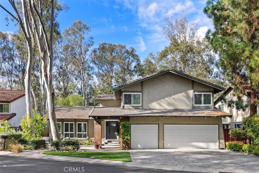 MLS #OC25261899 image #0