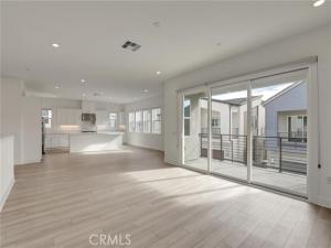 MLS #OC25262122 image #0